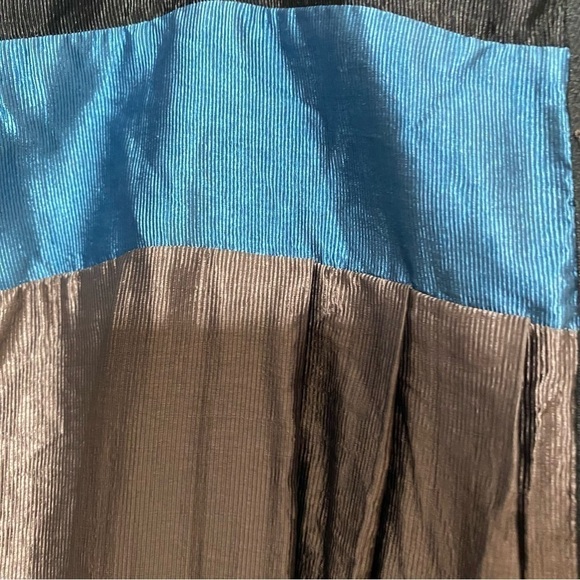BCBGMaxAzria Pleated Colorblock Metallic Sheen Sleeveless Dress - Picture 7 of 8